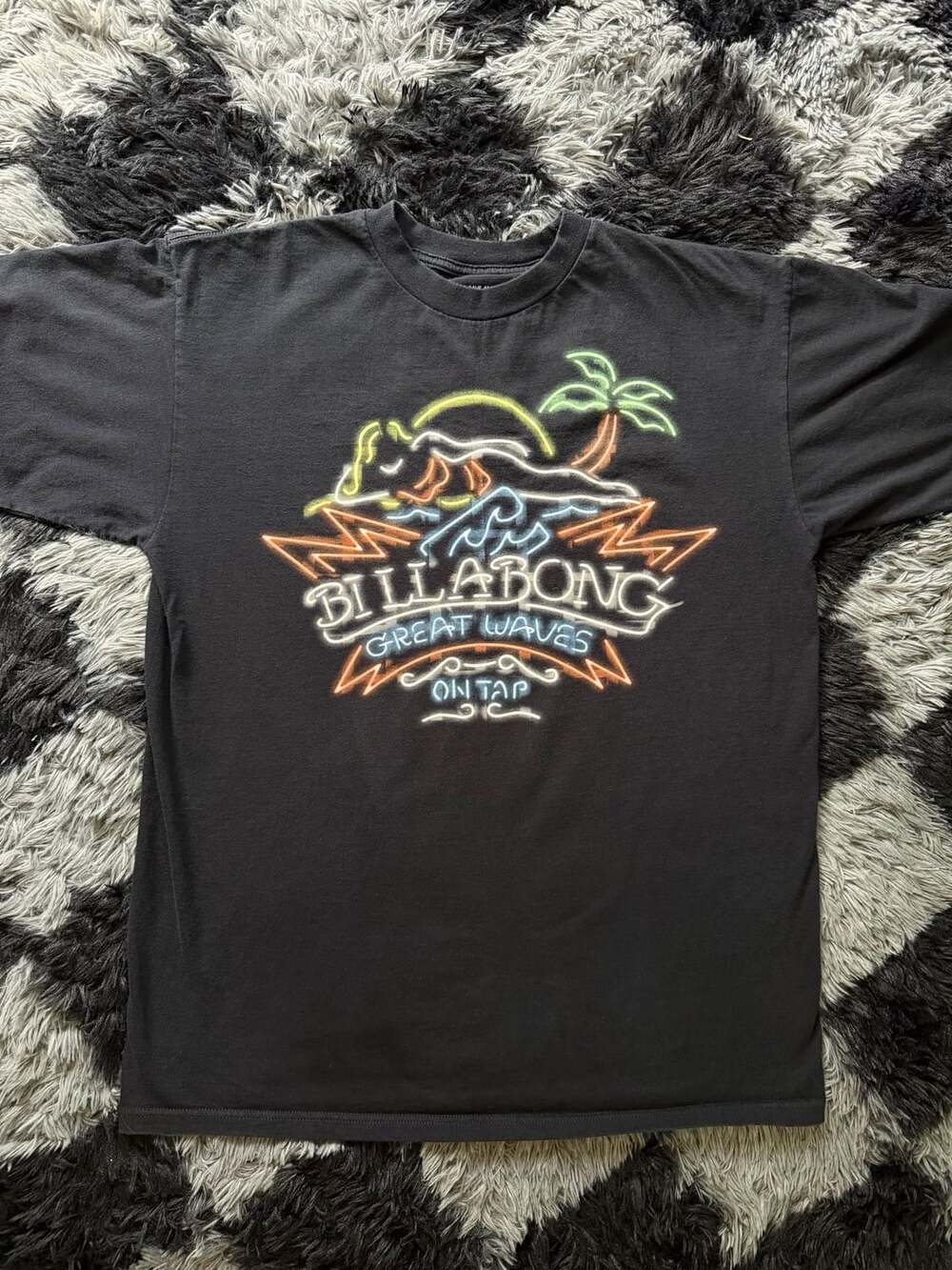 Billabong Great Waves On Tap T-Shirt Size L Black Neon Graphic
